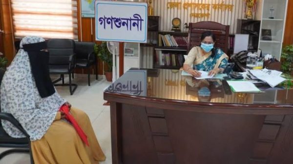 গণশুনানীতে অংশ নিয়ে অবরুদ্ধ থেকে মুক্তি পেল আবু সাঈদের পরিবার