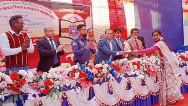 নেত্রকোণা আদর্শ বালিকা উচ্চ বিদ্যালয় এড কলেজের বার্ষিক পুরষ্কার বিতরণ ও সাংস্কৃতিক অনুষ্ঠান অনুষ্ঠিত