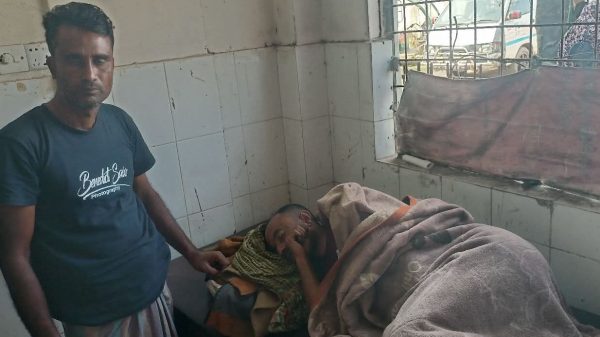 কেন্দুয়ায় সেচ’কে কেন্দ্র করে সংঘর্ষ : আহত কয়েকজন