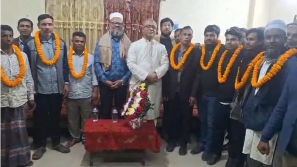 বিএনপিতে যোগ দিলেন আ.লীগের ১৫ নেতাকর্মী