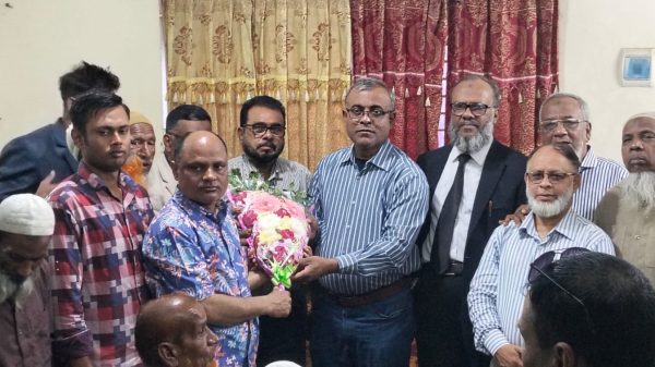 নেত্রকোণায় বিশিষ্ট ব্যবসায়ী মোতাহারের নেতৃত্বে বিএনপিতে শতাধিক ব্যক্তির যোগদান
