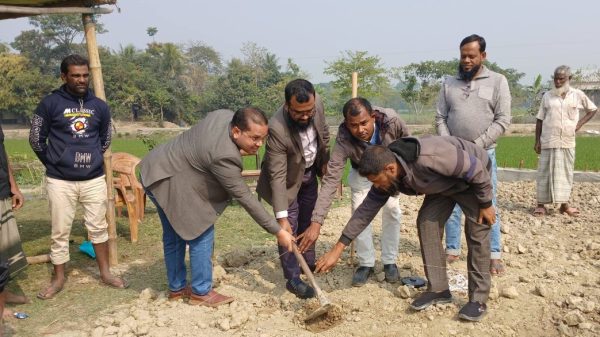 শহীদ জুলাই যোদ্ধার পরিবারের পাশে রাষ্ট্র কলমাকান্দায় বাড়ি নির্মাণ কাজের উদ্বোধন