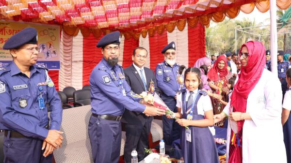 নেত্রকোণা পুলিশ লাইন্স উচ্চ বিদ্যালয়ে বার্ষিক ক্রীড়া প্রতিযোগিতা ও পুরস্কার বিতরণী—২০২৬ অনুষ্ঠিত