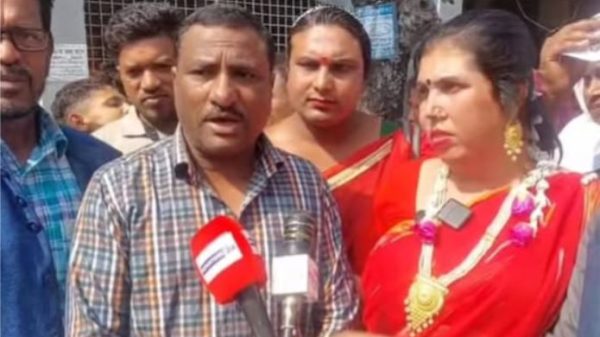 নেত্রকোণা—৪ আসনে বাবরের পক্ষে রাজপথে তৃতীয় লিঙ্গের বর্ণাঢ্য মিছিল