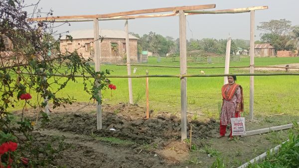 অধ্যাপক ডাঃ মোঃ আনোয়ারুল হক এমপির হস্তক্ষেপে দখল থেকে রক্ষা পেল হিন্দু পরিবারের জায়গা