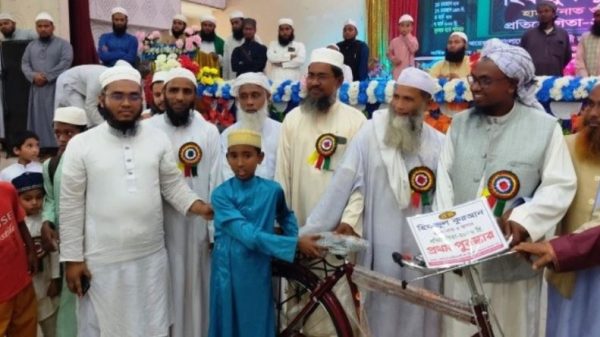 ন্যায় ও ইনসাফের সমাজ গঠন এবং ভিজিএফ চাল বিতরণে দুর্নীতি হলে ব্যবস্থা: ভূমি প্রতিমন্ত্রী