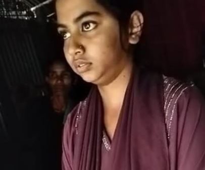 ফেসবুকে প্রেমের ফাঁদ পেতে ব্ল্যাকমেইল তরুণীর বিরুদ্ধে