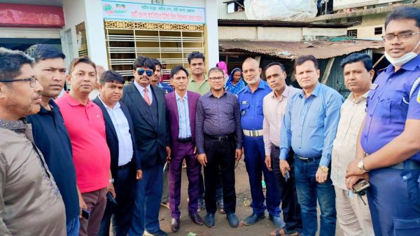 পৌর শহরে যানযট নিরসনে নেত্রকোণা জেলা আইনজীবী সমিতি
