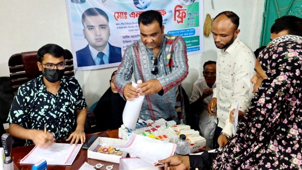 মদন পৌরসভার সাবেক নমিনী মোঃ এনামুল হক এর উদ্যোগে ফ্রি চক্ষু চিকিৎসা ক্যাম্প