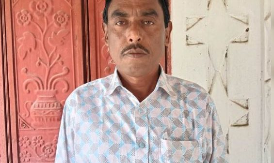 মোহনগঞ্জ ইউপি সদস্য ছুরিকাঘাতে জখম