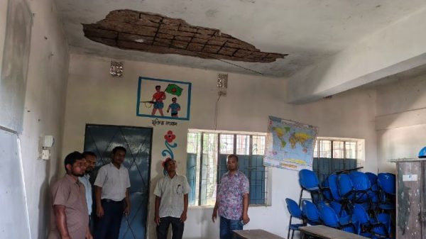 খালিয়াজুড়িতে স্কুল ছাদের প্লাস্টার ধসে ২ শিক্ষার্থী আহত