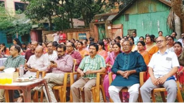 নেত্রকোণায় উৎসবমুখর পরিবেশে পালিত হয়েছে বর্ষ বিদায় অনুষ্ঠান