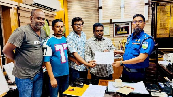 নেত্রকোণায় পুশিল সুপারের সাথে কাভার্ড ভ্যান, ট্রাক ও মিনিট্রাক মালিক সমিতির সৌজন্য সাক্ষাৎ