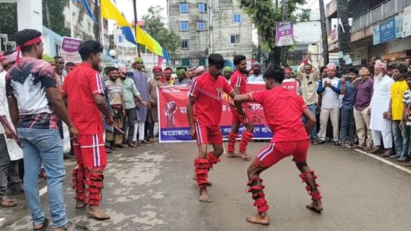 নেত্রকোণায় শ্রমিকদের রঙিন আয়োজন