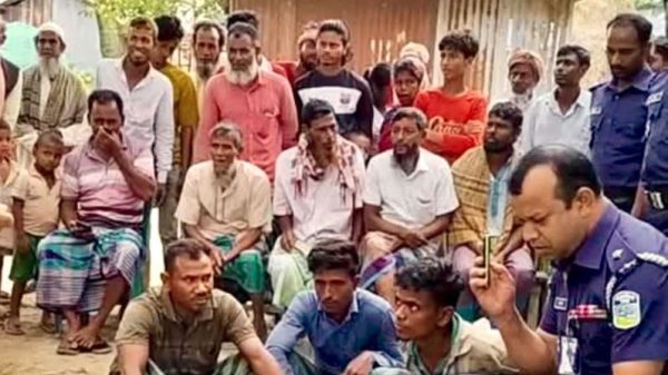 মদনে গরুসহ ৩ চোর আটক
