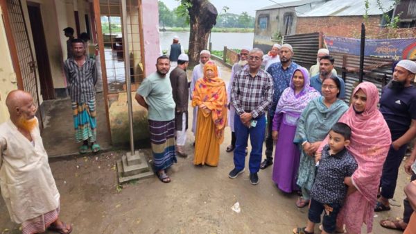 নেত্রকোণা প্রাথমিক বিদ্যালয় পরিদর্শনে অধ্যাপক ডা. মোঃ আনোয়ারুল হক এমপি