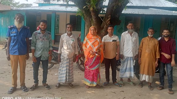 দুর্গাপুর ইউনিয়ন পরিষদের প্রশাসক এর বিরুদ্ধে অনাস্থা ও প্রতিবাদ সমাবেশ