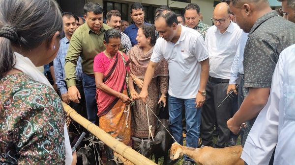 ক্ষুদ্র নৃ-গোষ্ঠীর জীবনমান উন্নয়নে কলমাকান্দায় বিশেষ সহায়তা কর্মসূচি