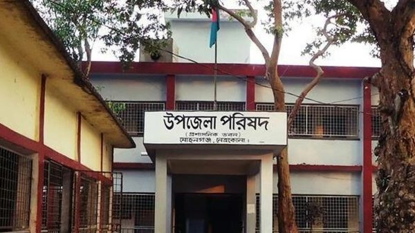 মোহনগঞ্জ ক্ষতিগ্রস্ত কৃষকদের বদলে অকৃষকদের প্রণোদনা দেয়ার অভিযোগ