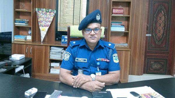 কেন্দুয়ায় নবাগত ওসি মুহাম্মদ তরিকুল ইসলামের যোগদান