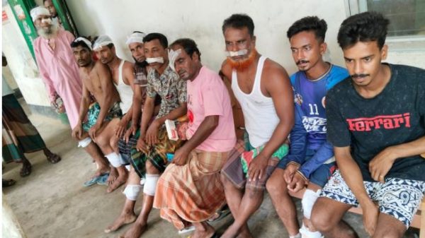 মদনে মাদক সেবনে বাধা দেওয়ায় সংঘর্ষ, নারী শিশুসহ আহত ১২