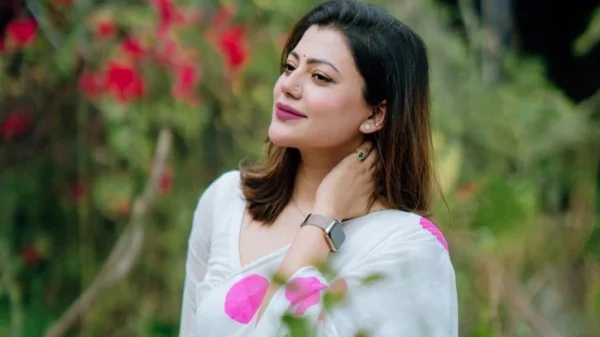 ‘আমার দোষ থাকলে আপনার পা ধরতেও এক সেকেন্ড সময় নেব না’