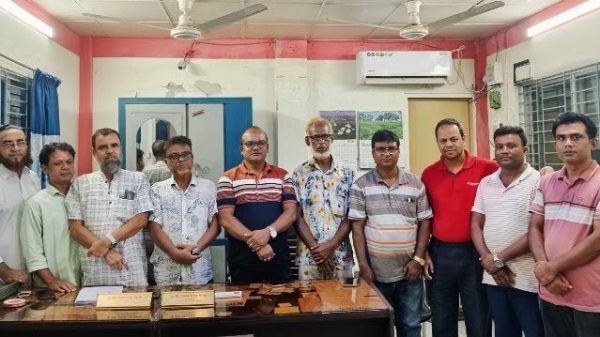 কেন্দুয়া প্রেসক্লাবে মতবিনিময় করলেন কেন্দুয়া থানার ওসি মুহাম্মদ তরিকুল ইসলাম