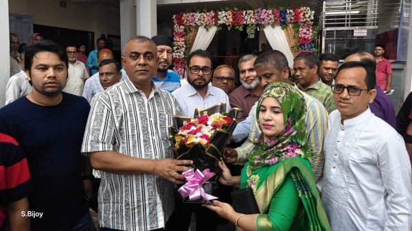 নেত্রকোণা পৌরসভায় ওয়ানস্টপ সার্ভিস ও ই—সেবা কার্যক্রমের উদ্বোধন করেন প্রফেসর ডা. মো. আনোয়ারুল হক এমপি